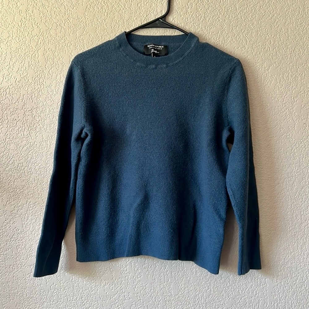 Banana Republic Blue Knit Sweater